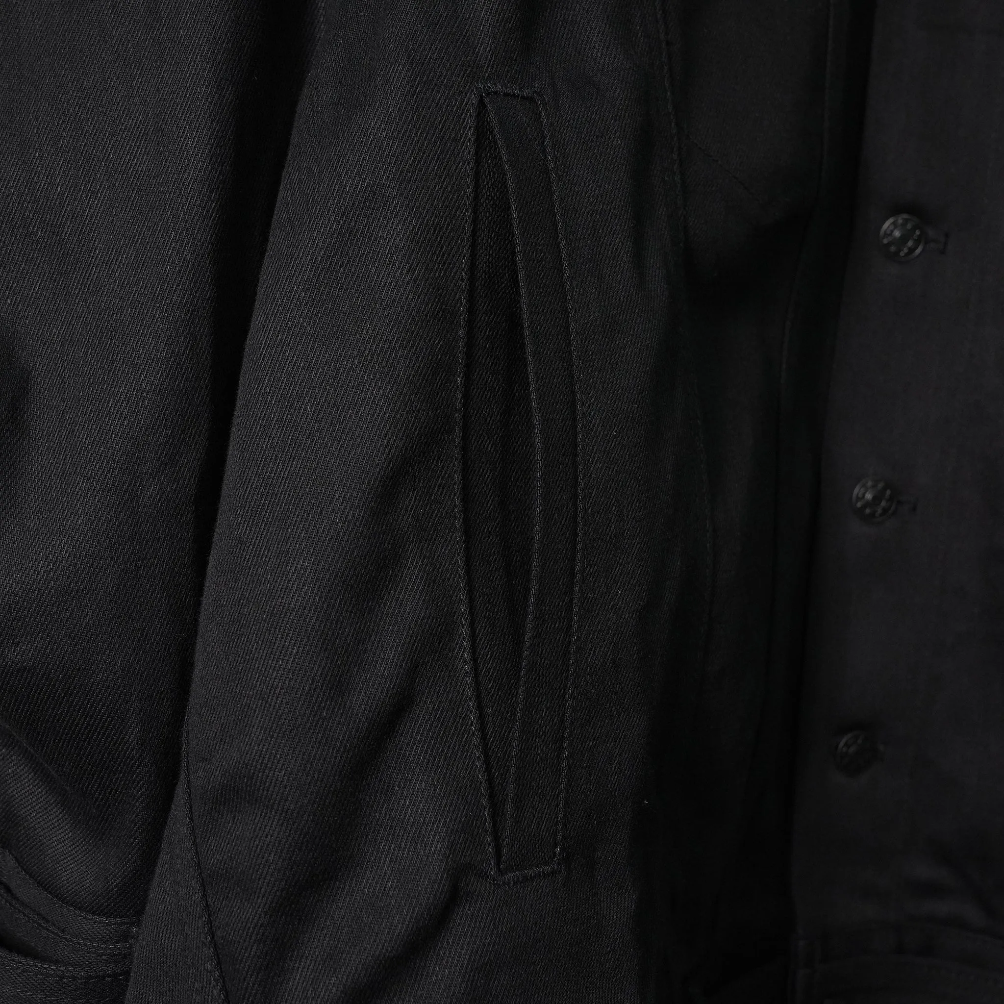 BELTED DENIM JACKET / BLACK CRISP DENIM