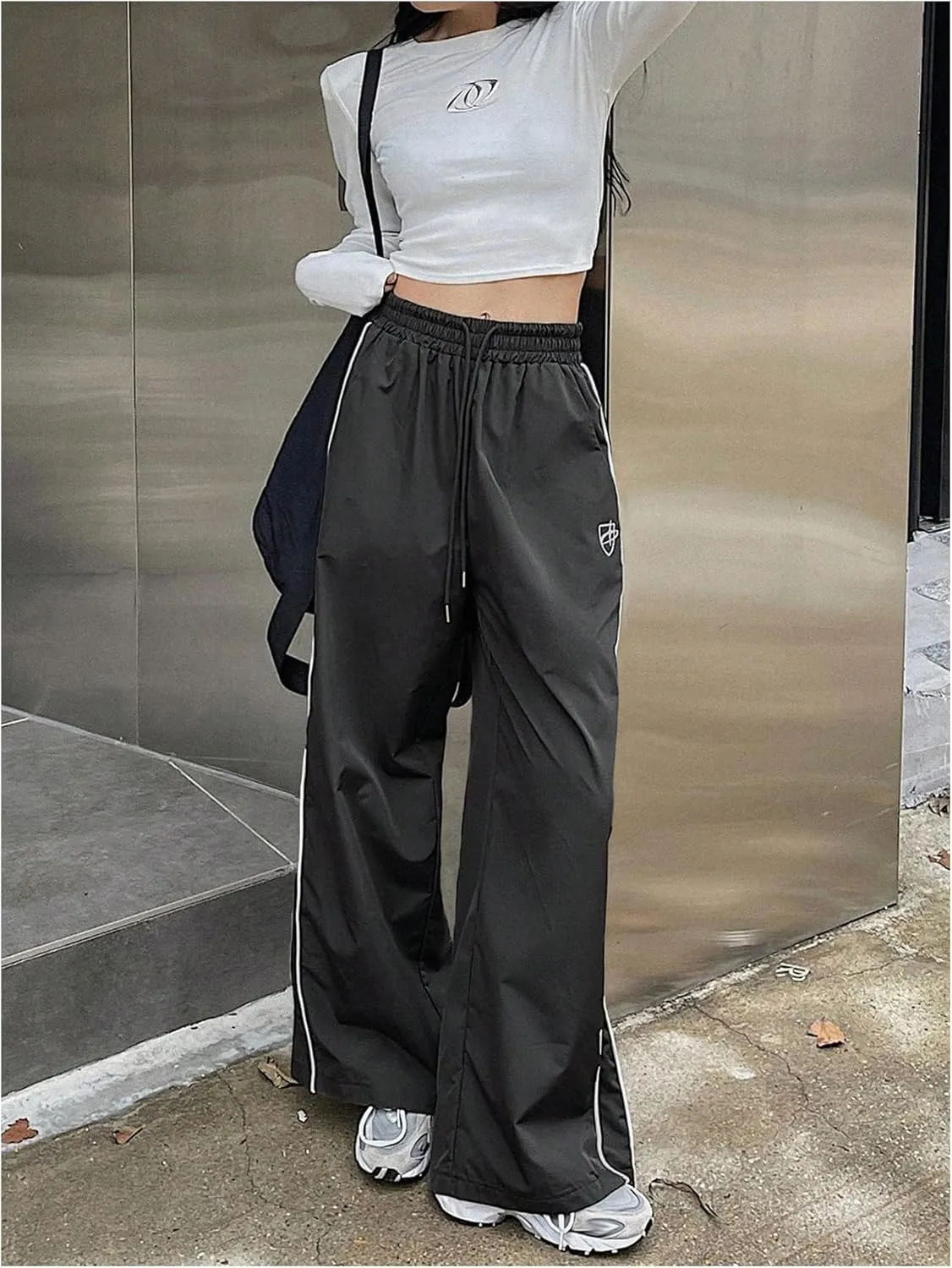 GORGLITTER Women's Baggy Wide Leg Parachute Pants Y2K Bell Bottom Drawstring Waist Track Pants