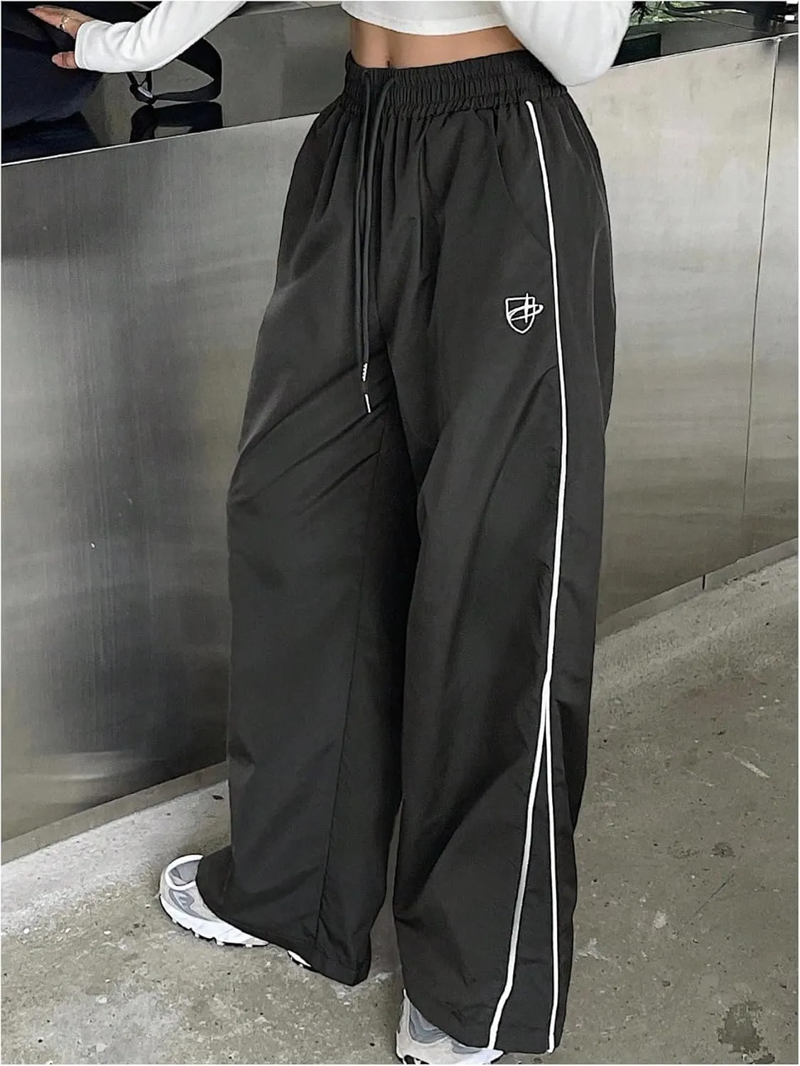 GORGLITTER Women's Baggy Wide Leg Parachute Pants Y2K Bell Bottom Drawstring Waist Track Pants