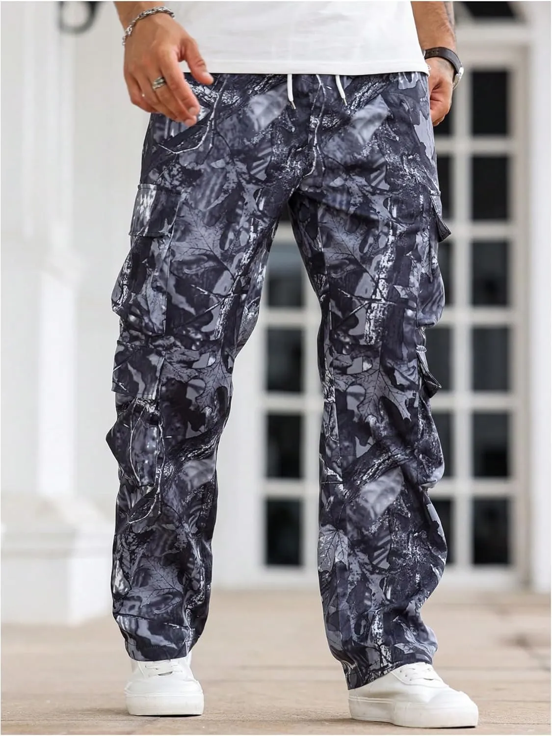 Verdusa Men's Camo Cargo Pants Straight Leg Drawstring Waist Long Trousers with Multi Pockets