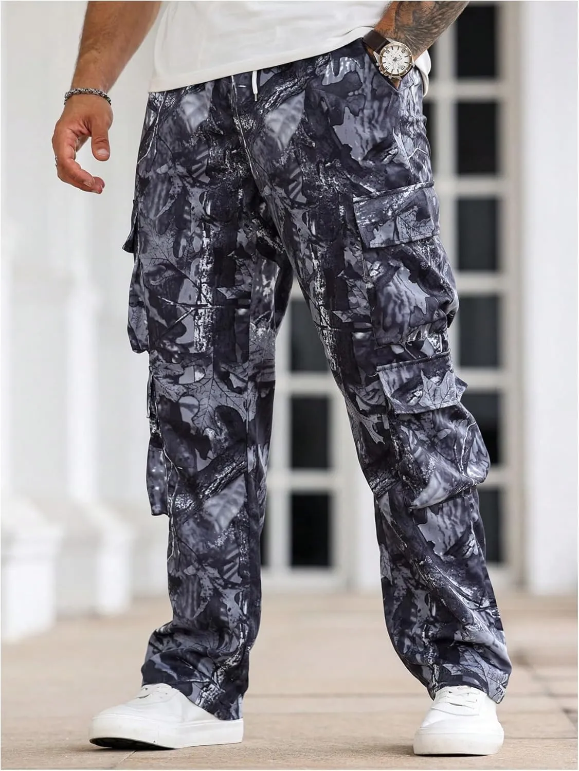 Verdusa Men's Camo Cargo Pants Straight Leg Drawstring Waist Long Trousers with Multi Pockets