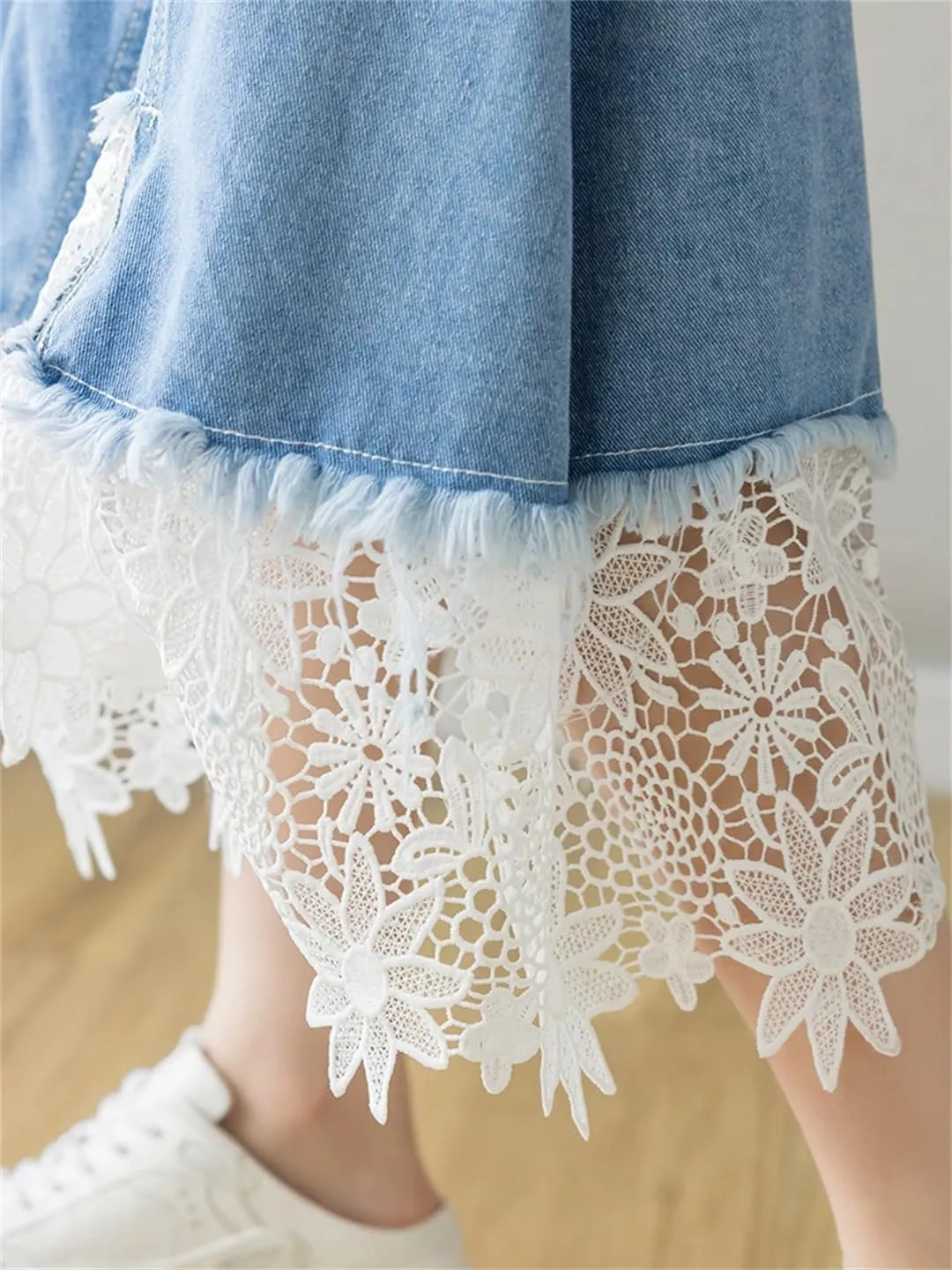 Women's Patchwork Lace Crochet Irregular Denim Skirts 4-Pocket High Waisted Button Up Jeans Skirts