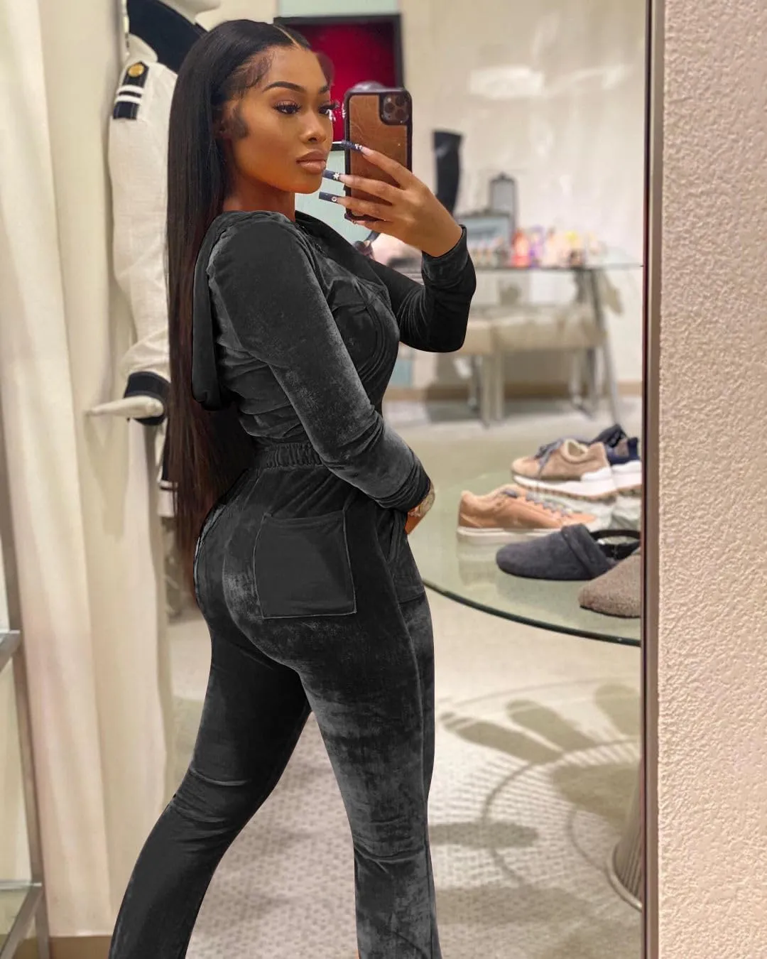 yidengymx Womens Velour Tracksuit Two Piece Outfits for Women Long Sleeve Hooded Zip Crop Tops Flared Pants Set